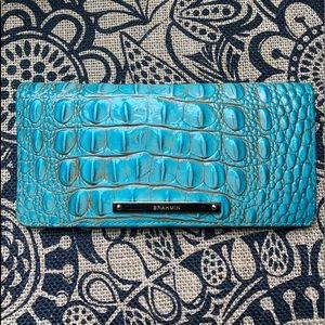 Brahmin wallet